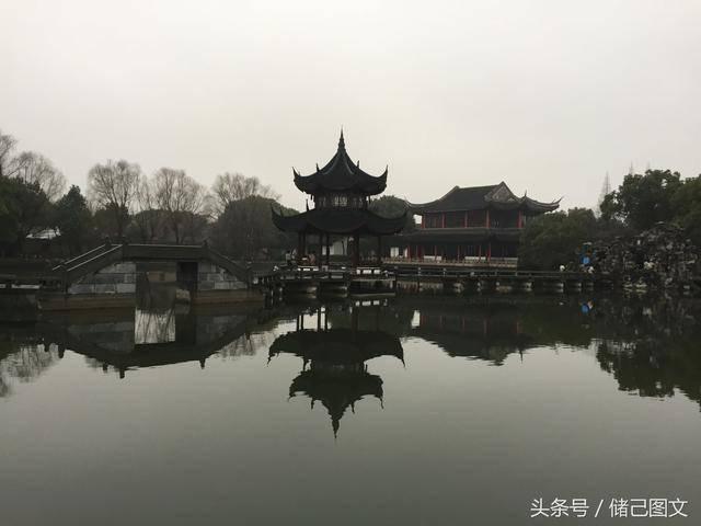 排位连败蚌埠住?选择对英雄,混赢一半